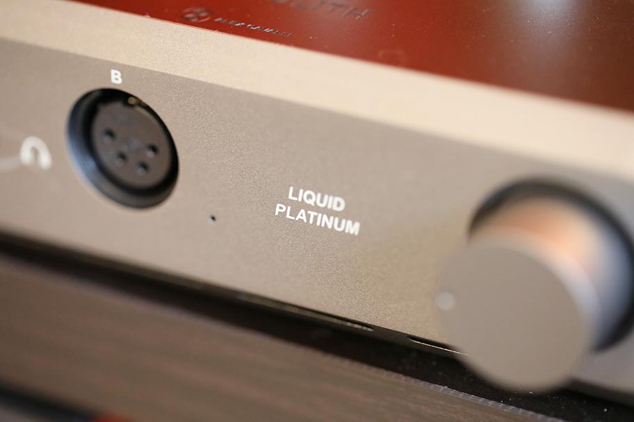 Monolith liquid discount platinum headphone amplifier